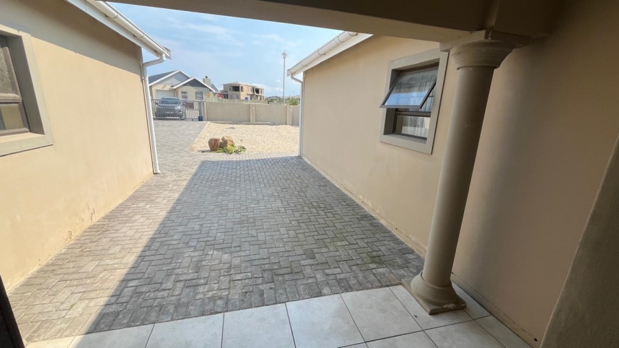 To Let 4 Bedroom Property for Rent in Fountains Estate Eastern Cape